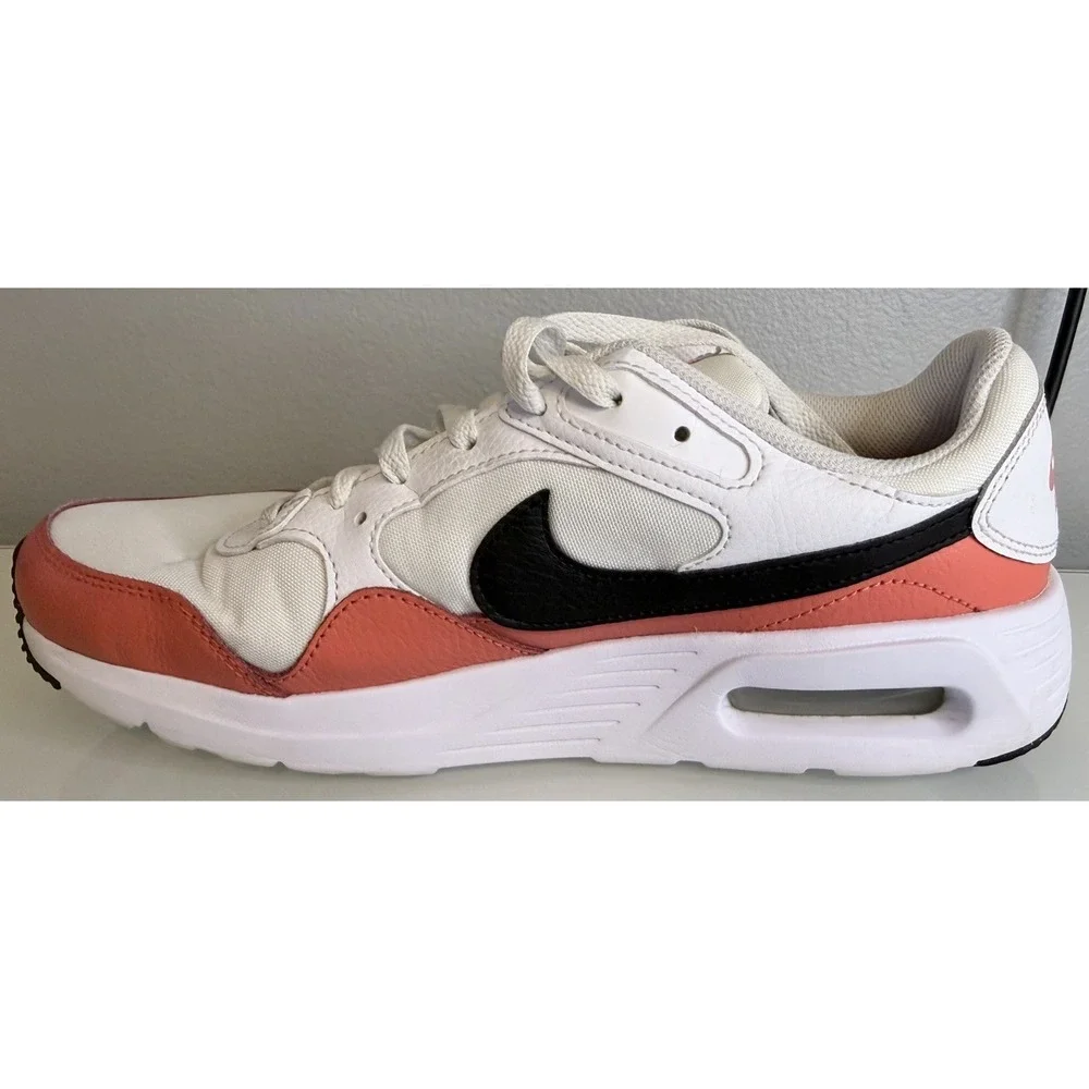 Nike step out